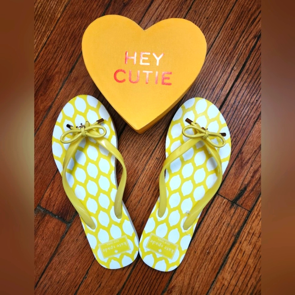 Kate Spade Yellow Flip Flops Size 8 NEW